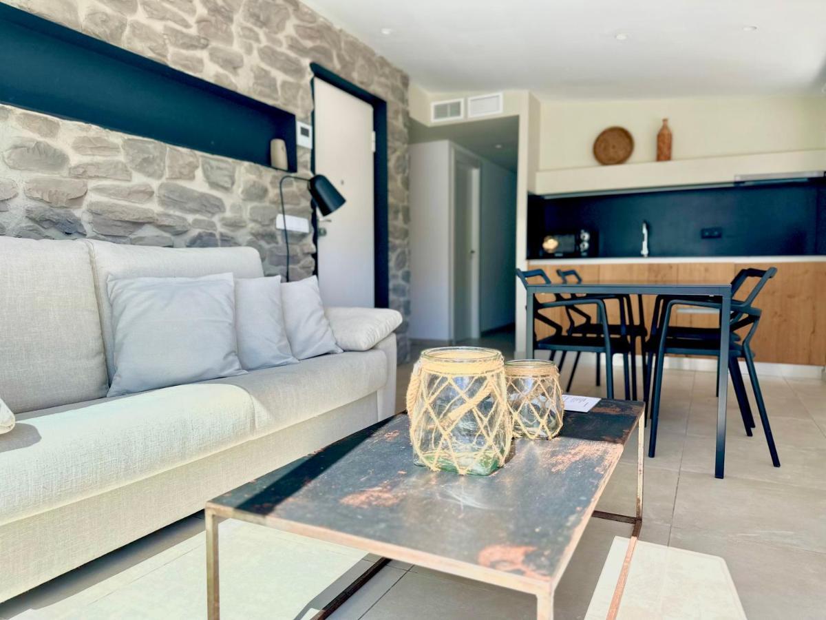 Cala Vadella Beachwalk Suites מראה חיצוני תמונה