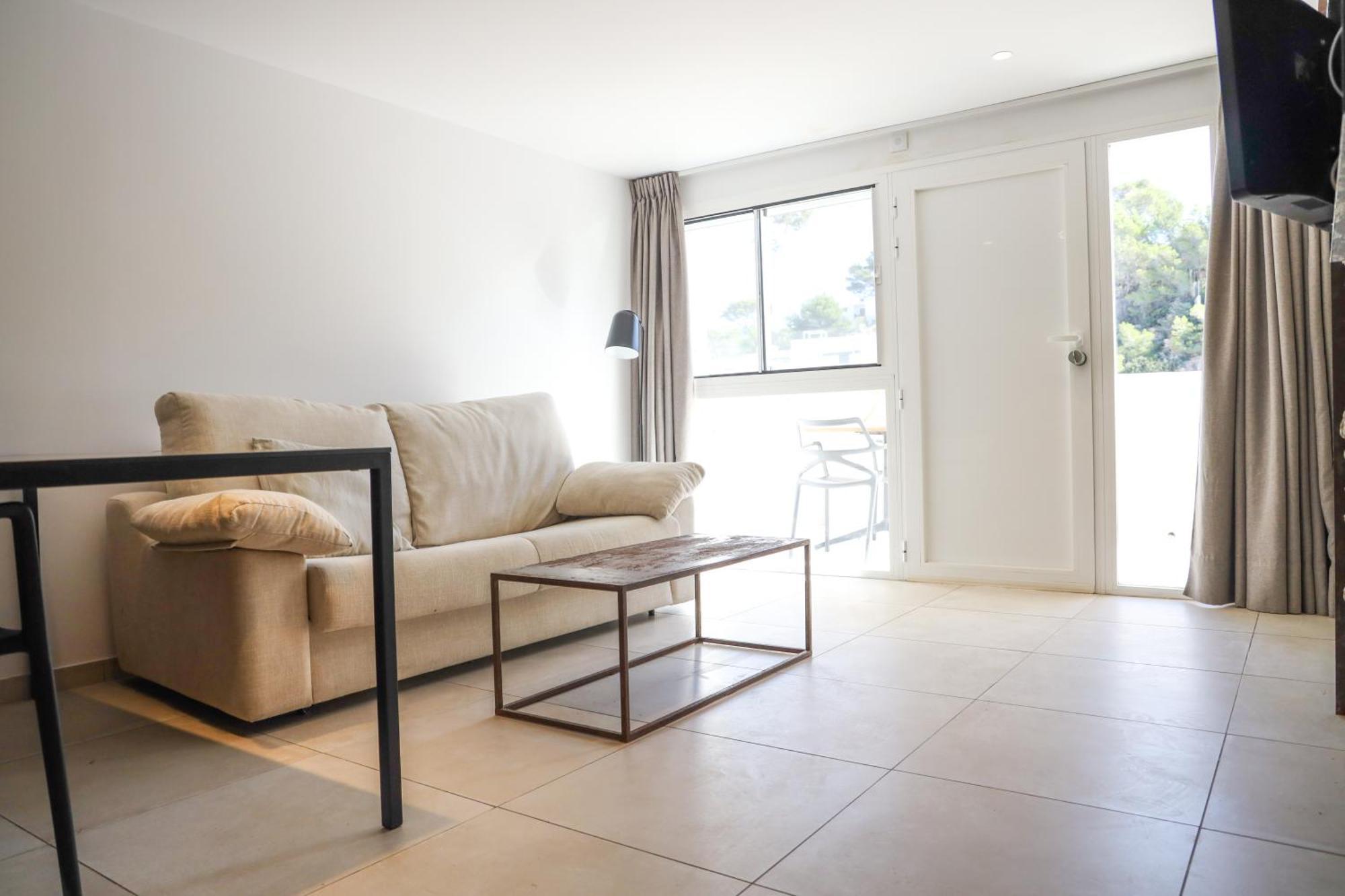 Cala Vadella Beachwalk Suites חדר תמונה