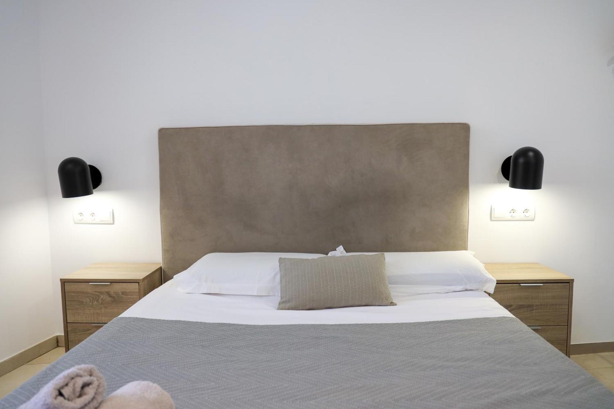 Cala Vadella Beachwalk Suites חדר תמונה