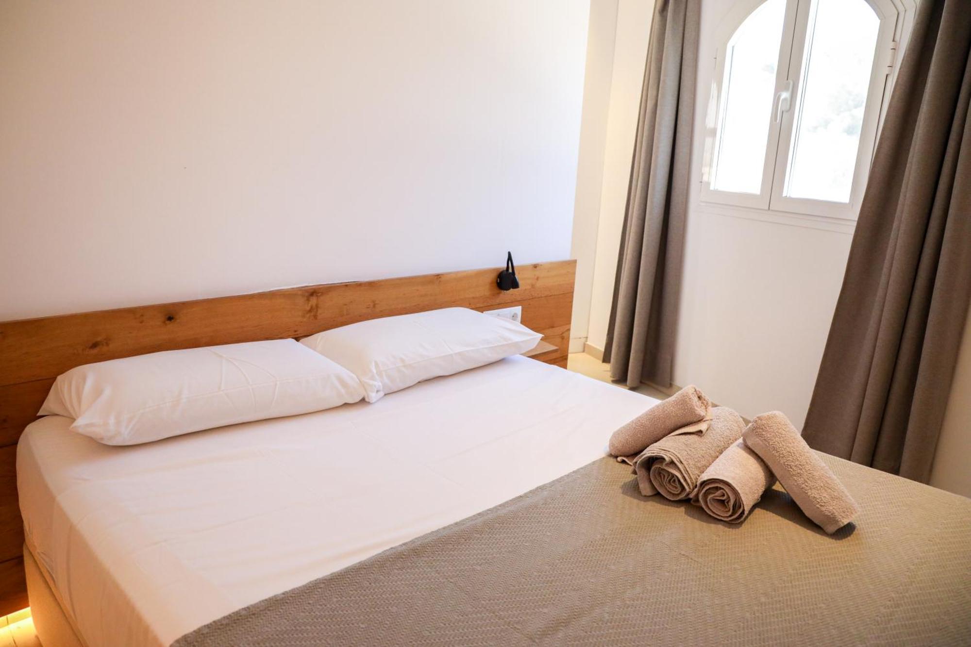 Cala Vadella Beachwalk Suites חדר תמונה