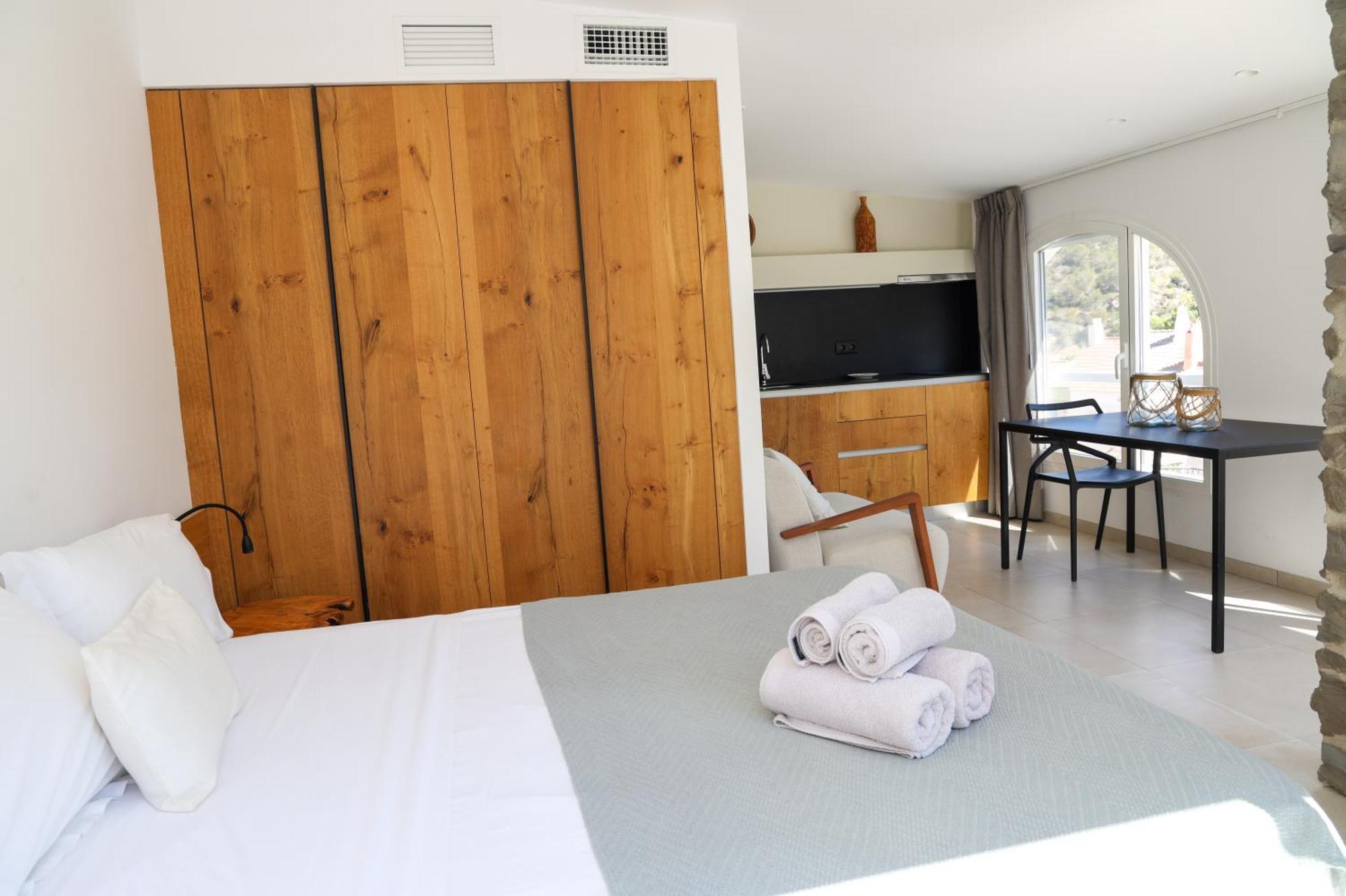 Cala Vadella Beachwalk Suites חדר תמונה